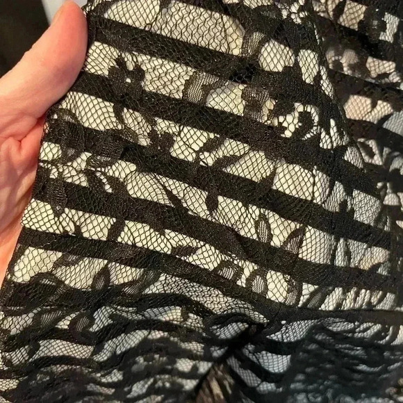 ~Elle~ Top - XL - Picture 6 of 6